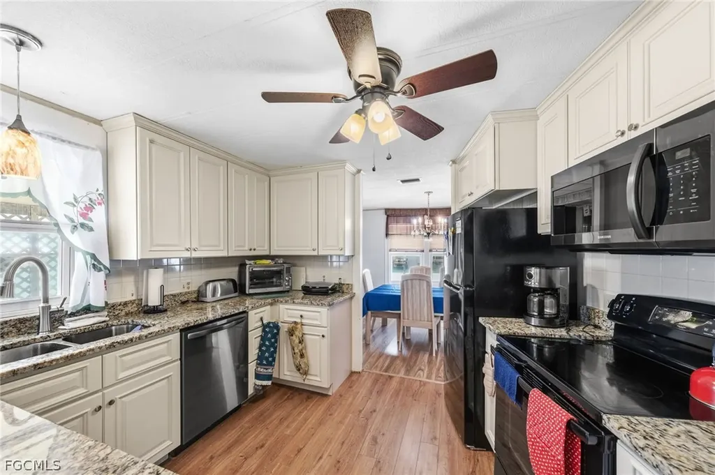 3148 Indian Village Lane North Fort Myers FL 33917