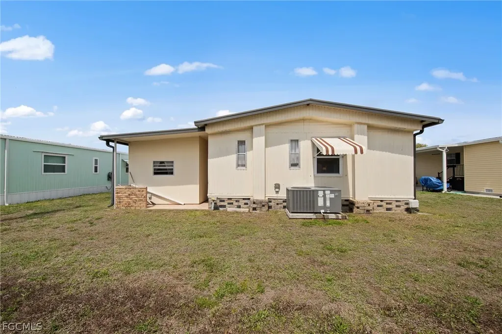 3148 Indian Village Lane North Fort Myers FL 33917