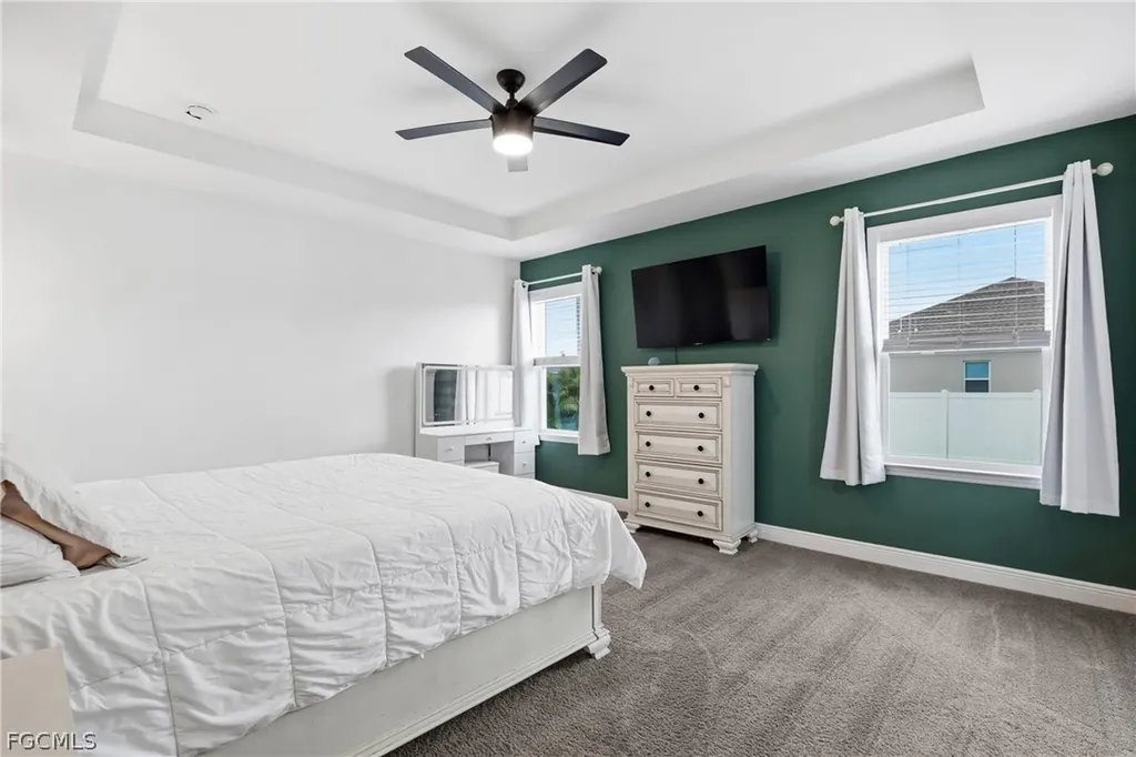 512 NW 4th Street Cape Coral FL 33993