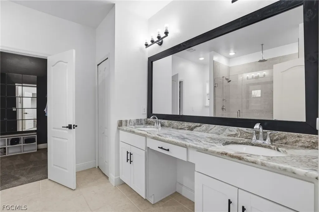 512 NW 4th Street Cape Coral FL 33993