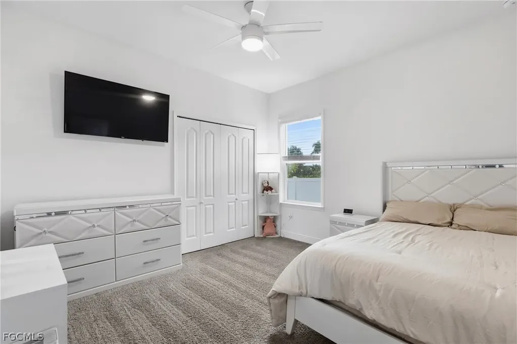 512 NW 4th Street Cape Coral FL 33993