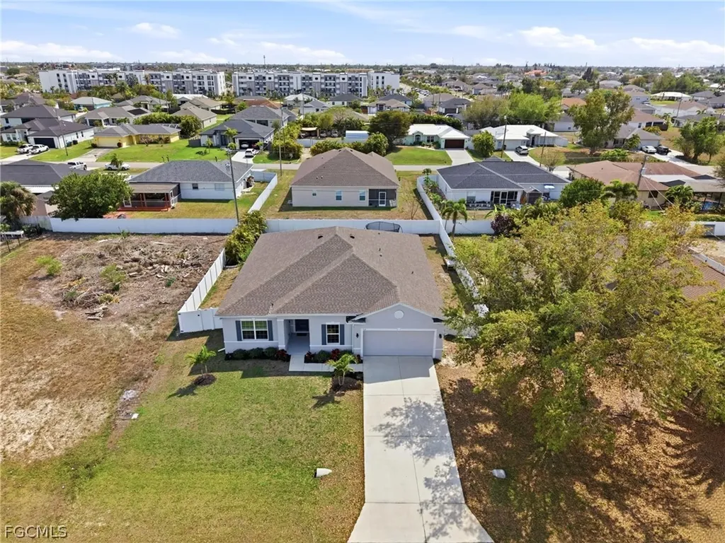 512 NW 4th Street Cape Coral FL 33993