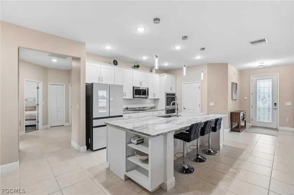 512 NW 4th Street Cape Coral FL 33993