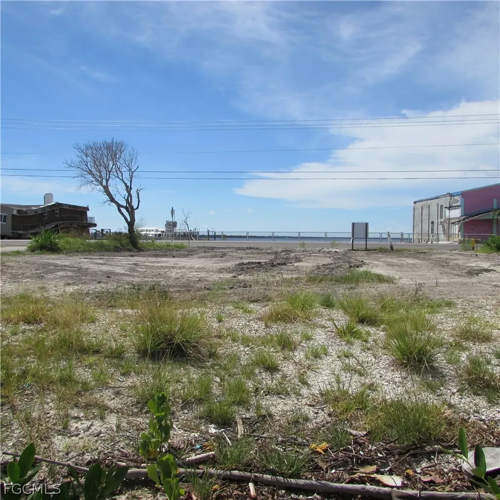4195 Pine Island Road NW Matlacha FL 33993