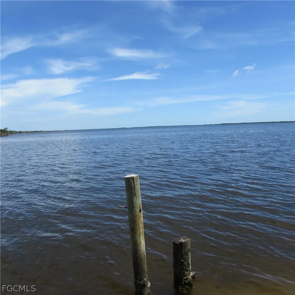 4195 Pine Island Road NW Matlacha FL 33993