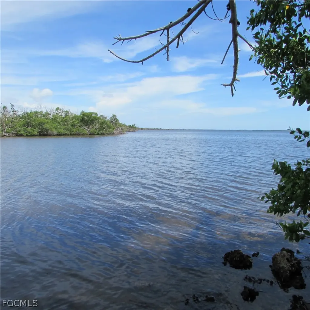 4195 Pine Island Road NW Matlacha FL 33993