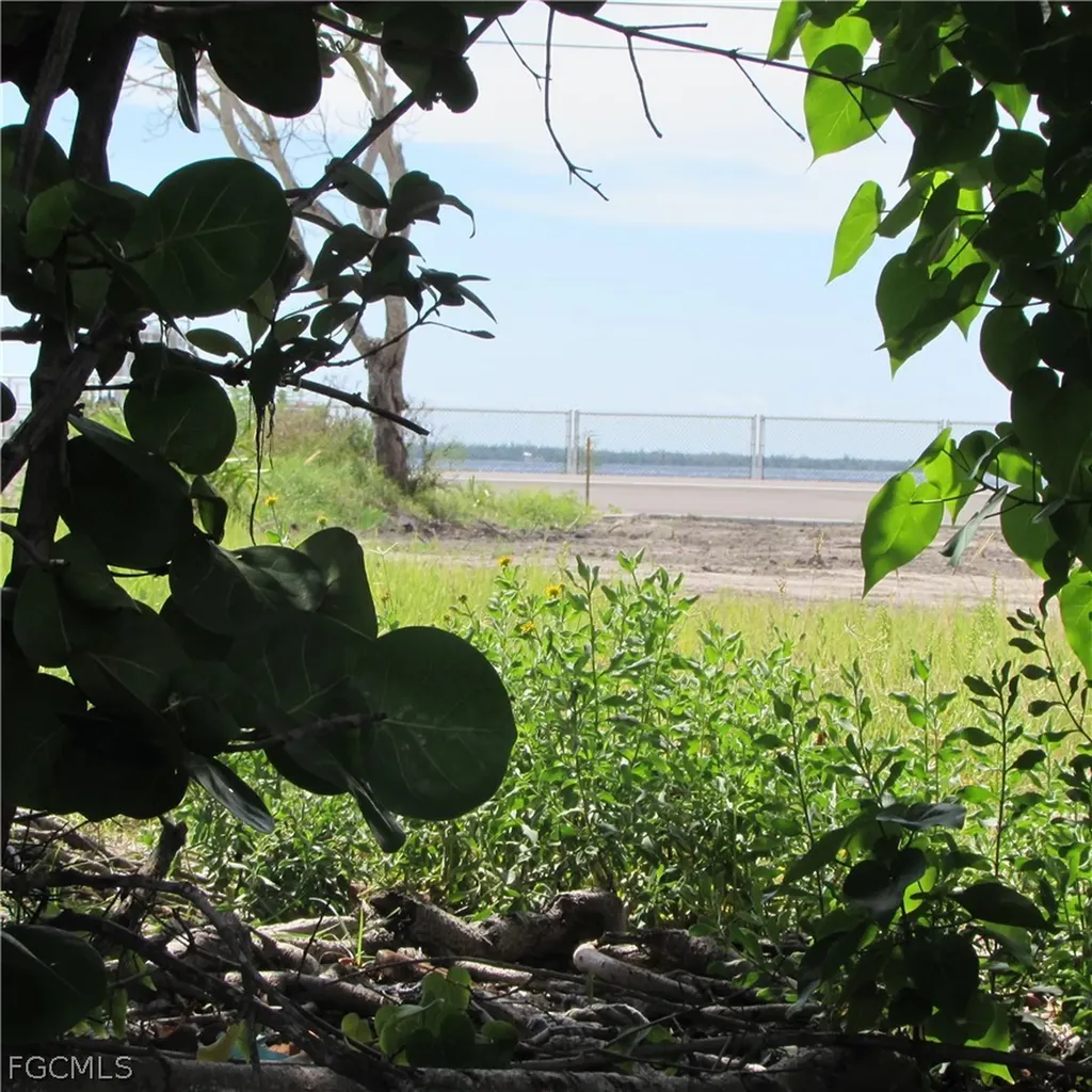 4195 Pine Island Road NW Matlacha FL 33993