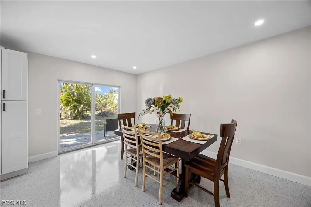 887 Casa Ybel Road Sanibel FL 33957