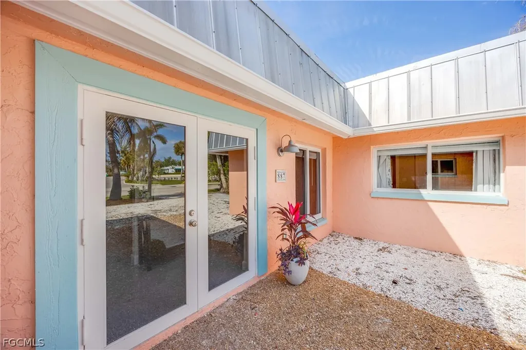 887 Casa Ybel Road Sanibel FL 33957