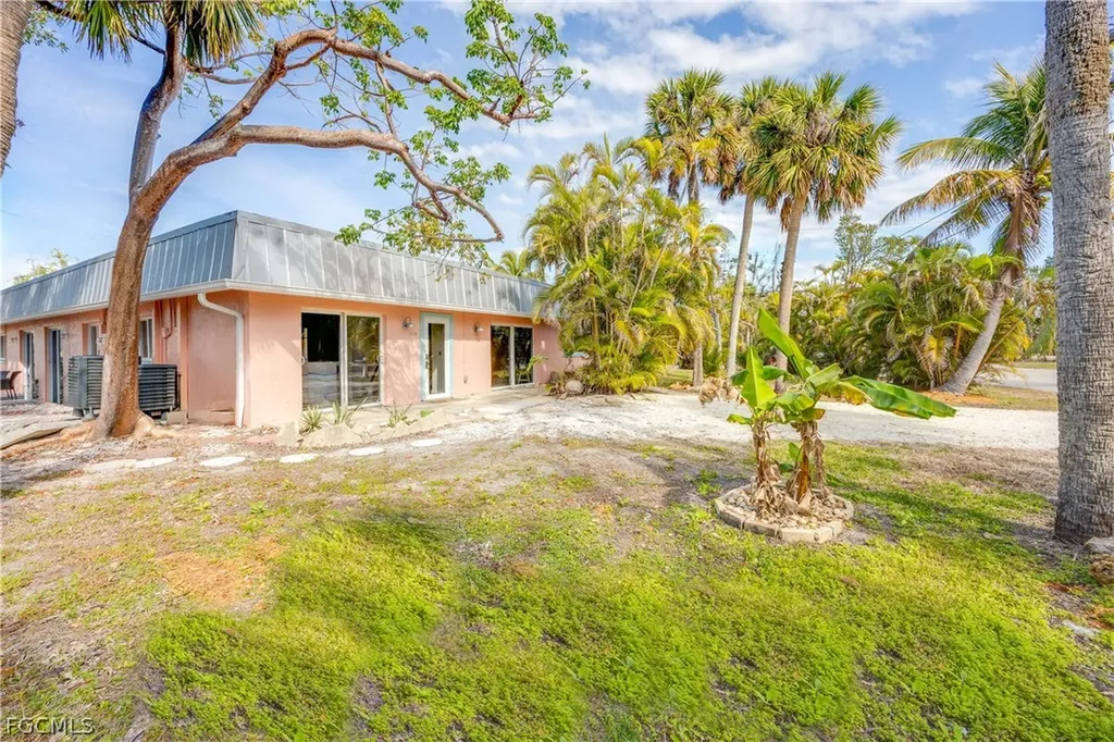 887 Casa Ybel Road Sanibel FL 33957
