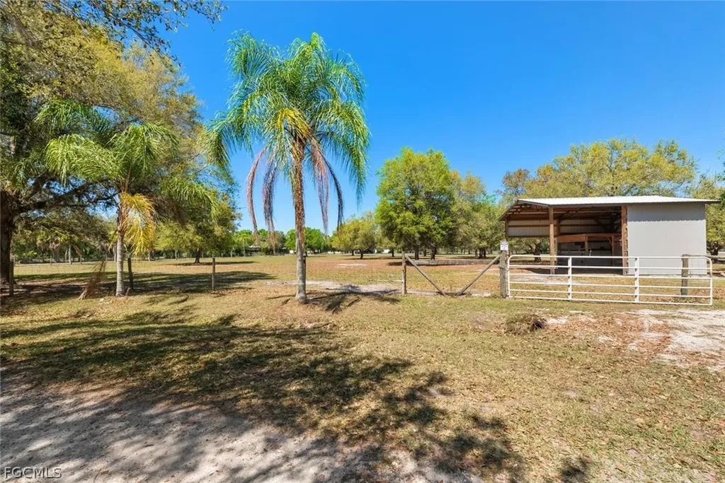 1767 Pollywog Crossover Road Labelle FL 33935