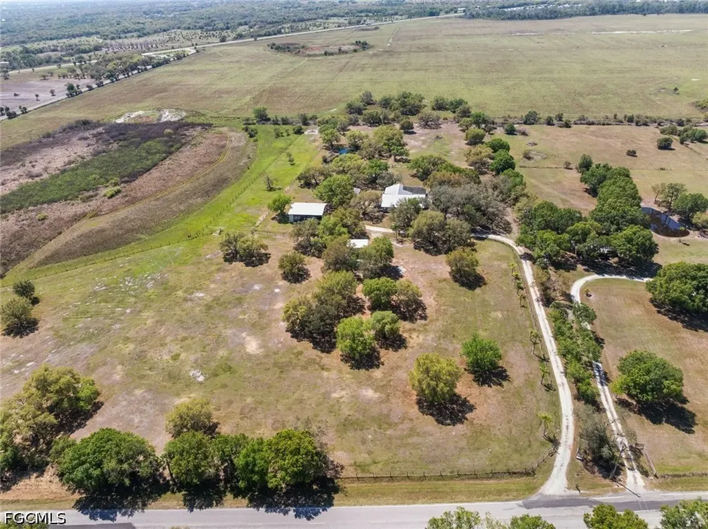 1767 Pollywog Crossover Road Labelle FL 33935