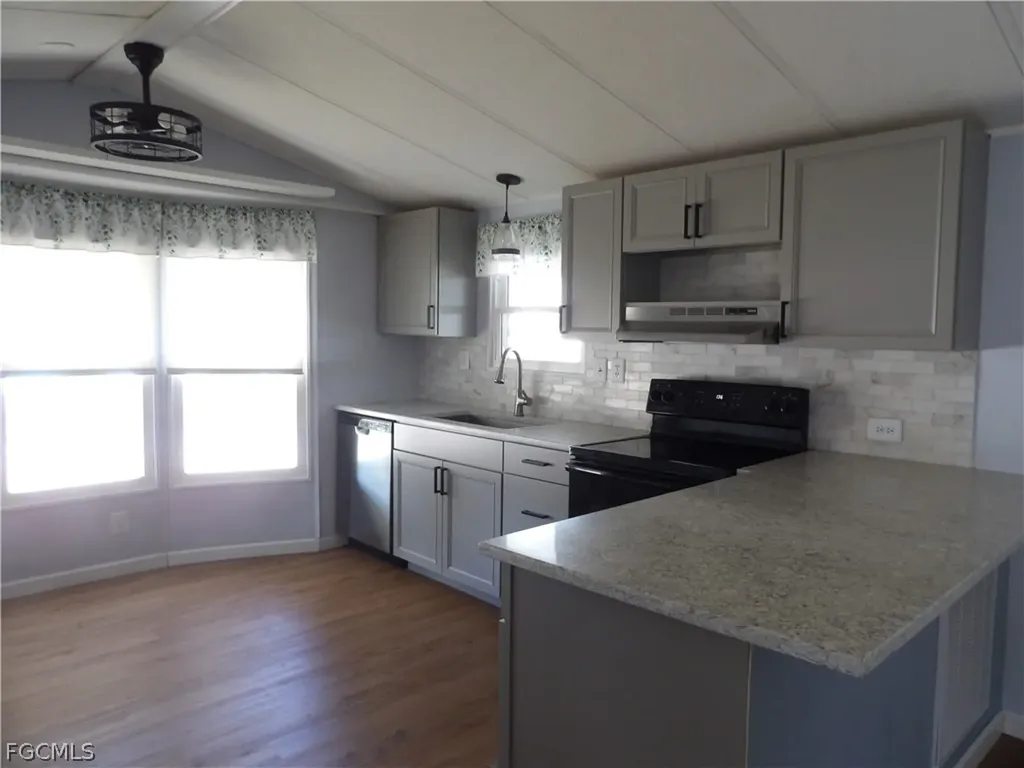 113 Lantern Lane North Fort Myers FL 33917