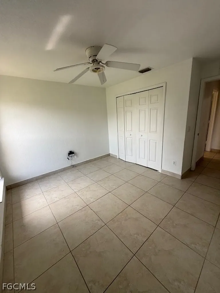 3925 E Gator Circle Cape Coral FL 33909