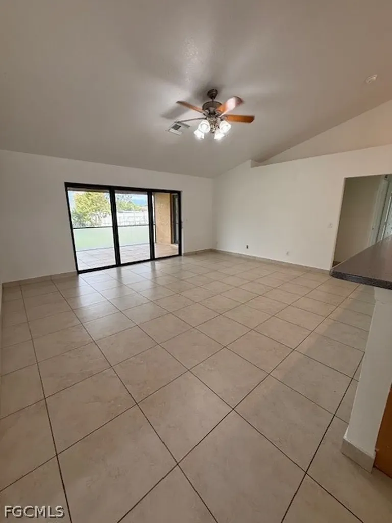 3925 E Gator Circle Cape Coral FL 33909