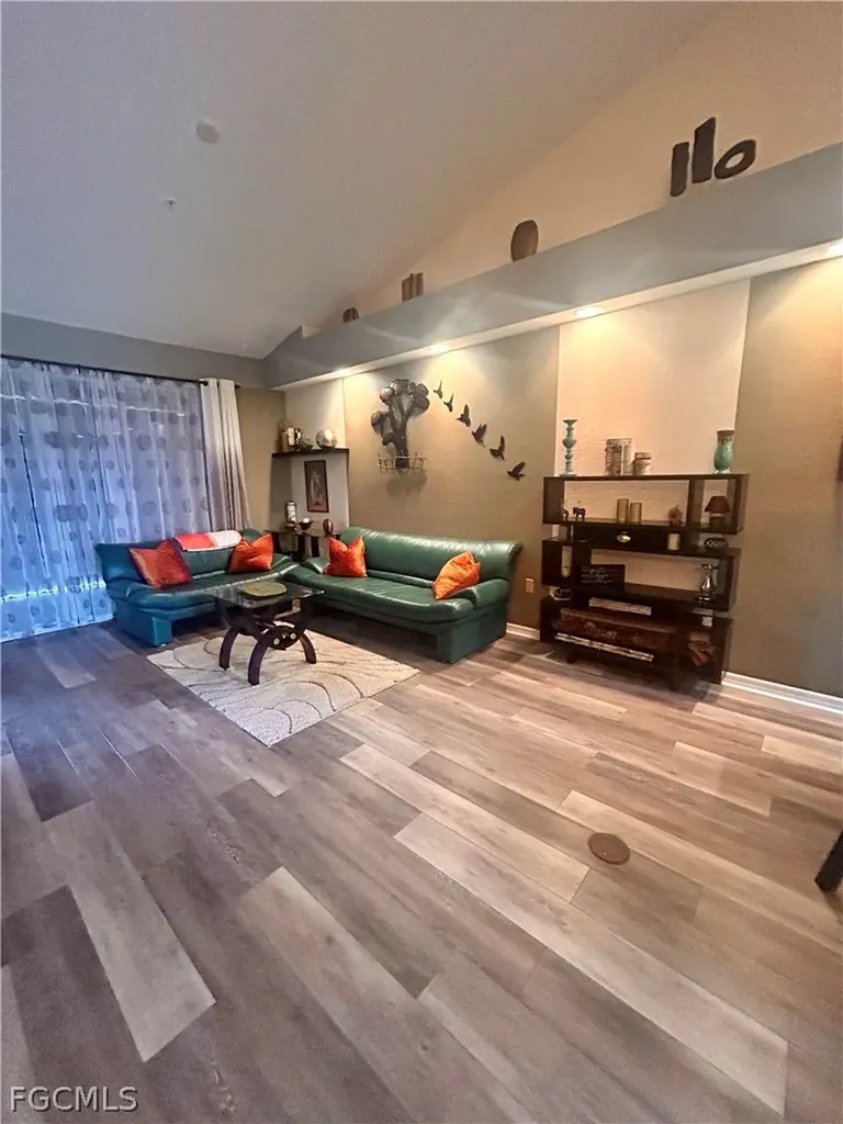 1137 Van Loon Commons Circle Cape Coral FL 33909