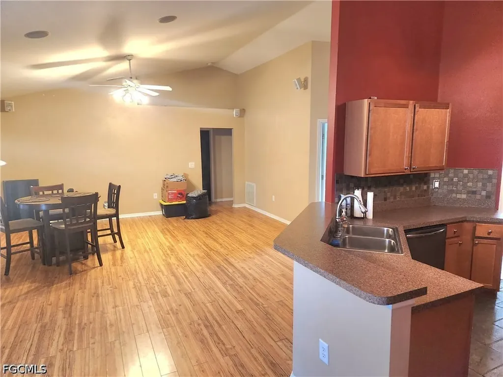 3601 NE 21st Place Cape Coral FL 33909