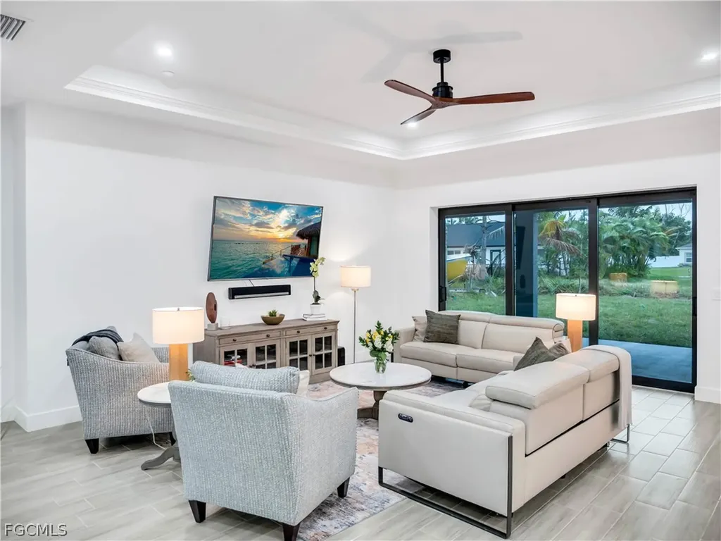 1819 SW 11th Street Cape Coral FL 33991