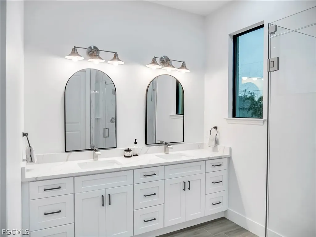 1819 SW 11th Street Cape Coral FL 33991