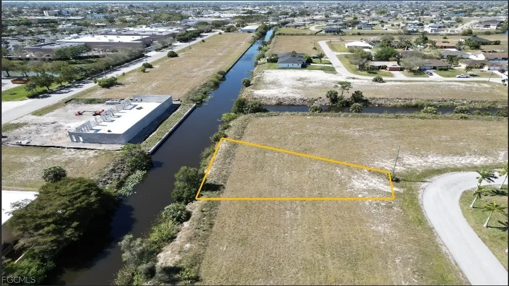 1902 NE 12th Lane Cape Coral FL 33909