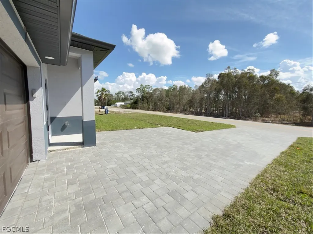 945 Homestead Road S Lehigh Acres FL 33974