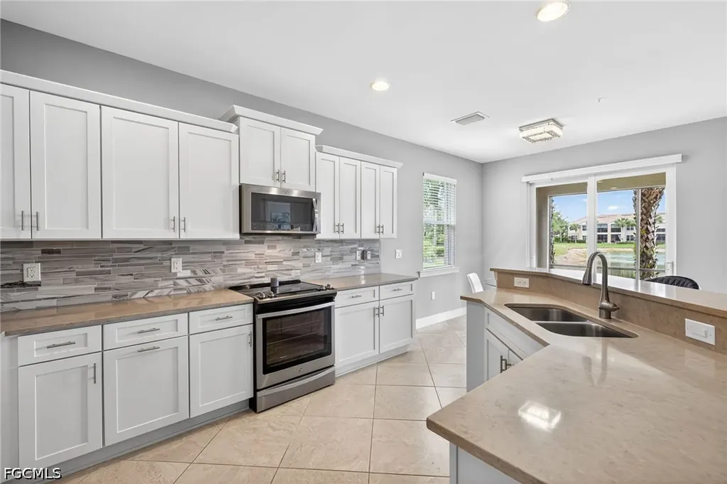10210 Glastonbury Circle Fort Myers FL 33913