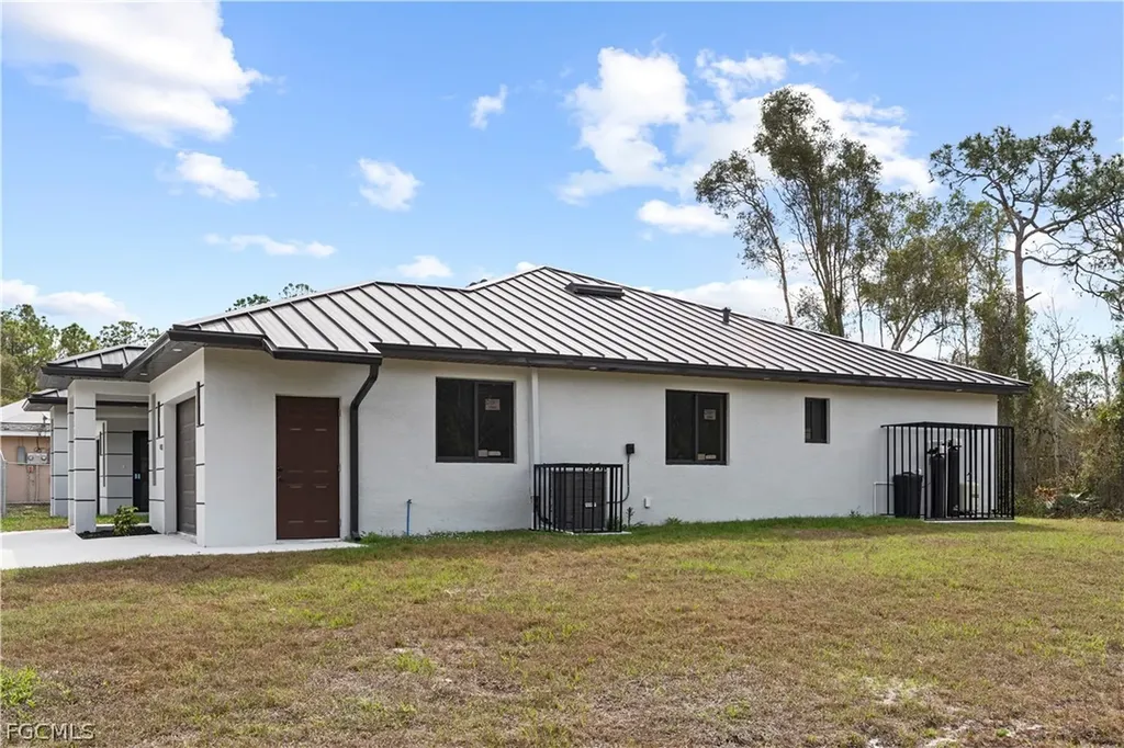 526 Knapp Street Lehigh Acres FL 33974
