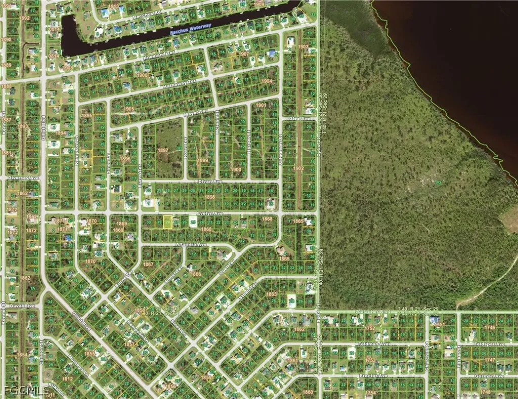 12387 Evelyn Avenue Port Charlotte FL 33981