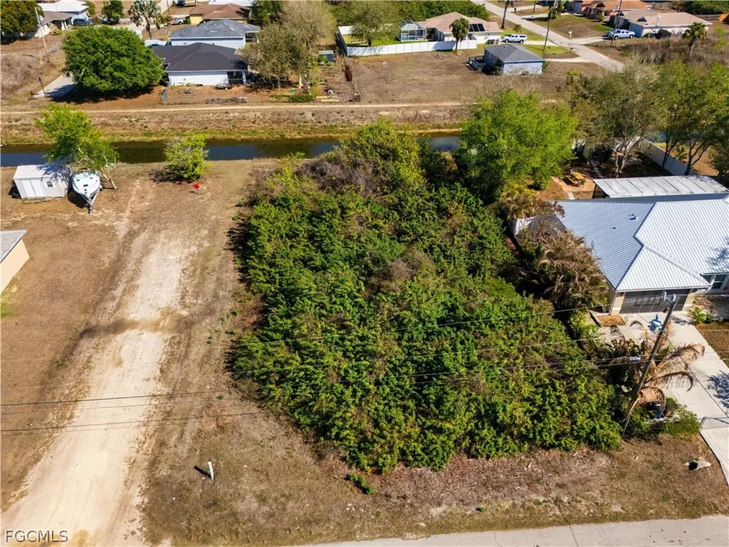 3718 15th Street SW Lehigh Acres FL 33976