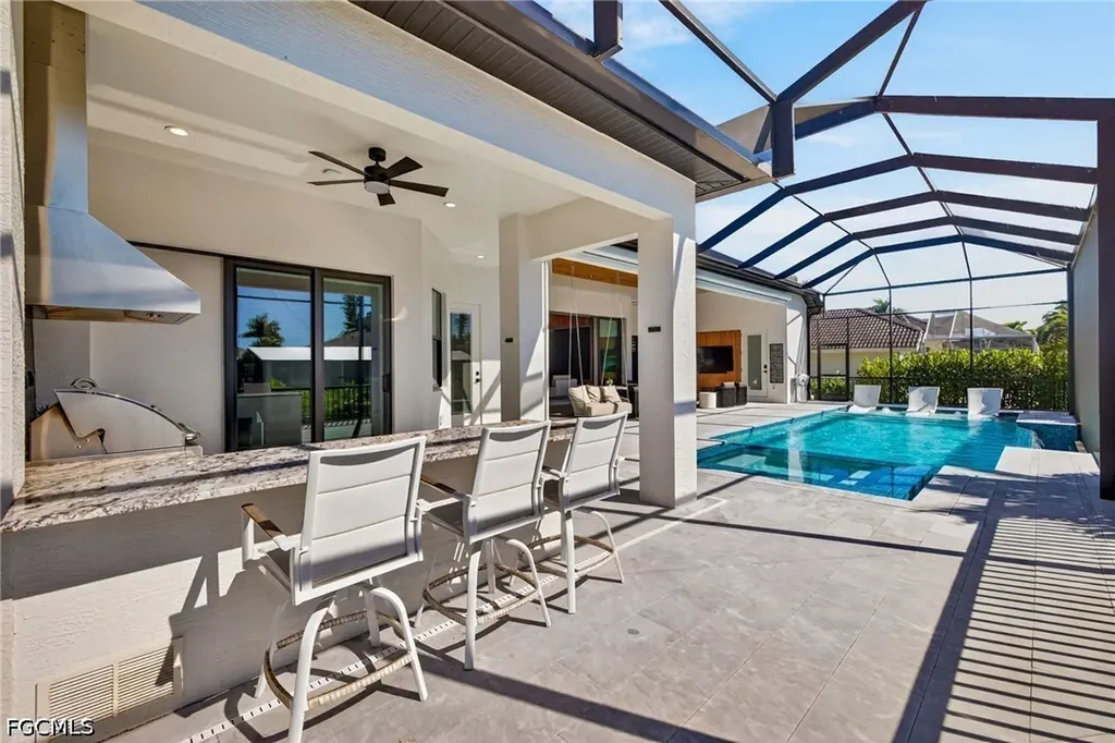 2002 SE 18th Avenue Cape Coral FL 33990