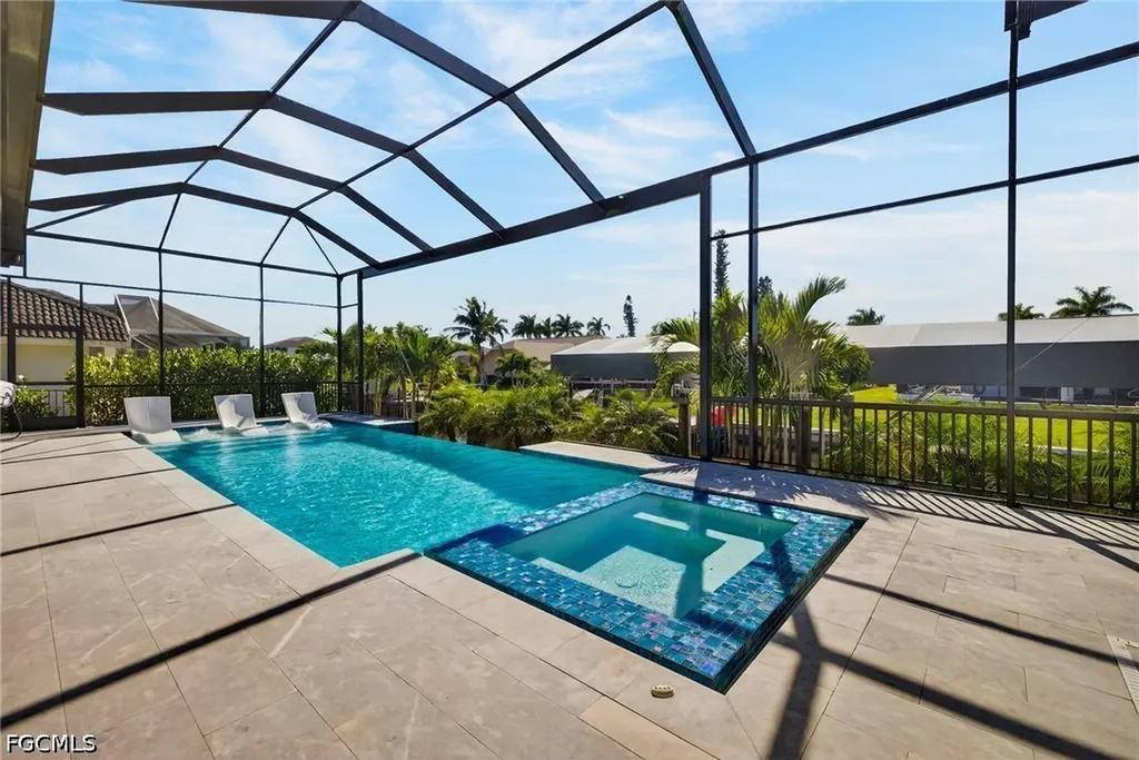 2002 SE 18th Avenue Cape Coral FL 33990