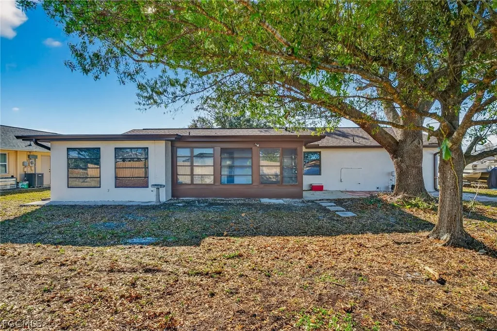 876 Linnaen Terrace NW Port Charlotte FL 33948