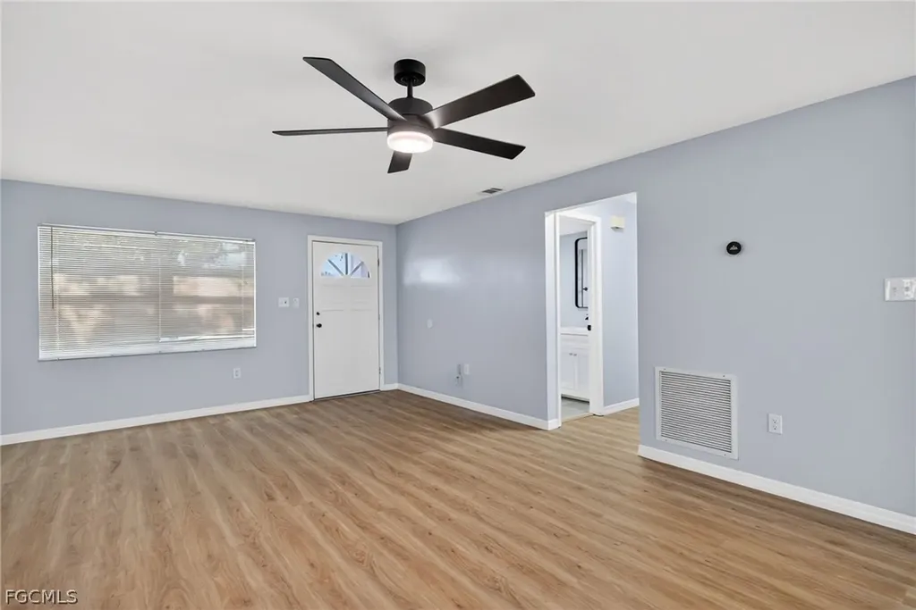 876 Linnaen Terrace NW Port Charlotte FL 33948