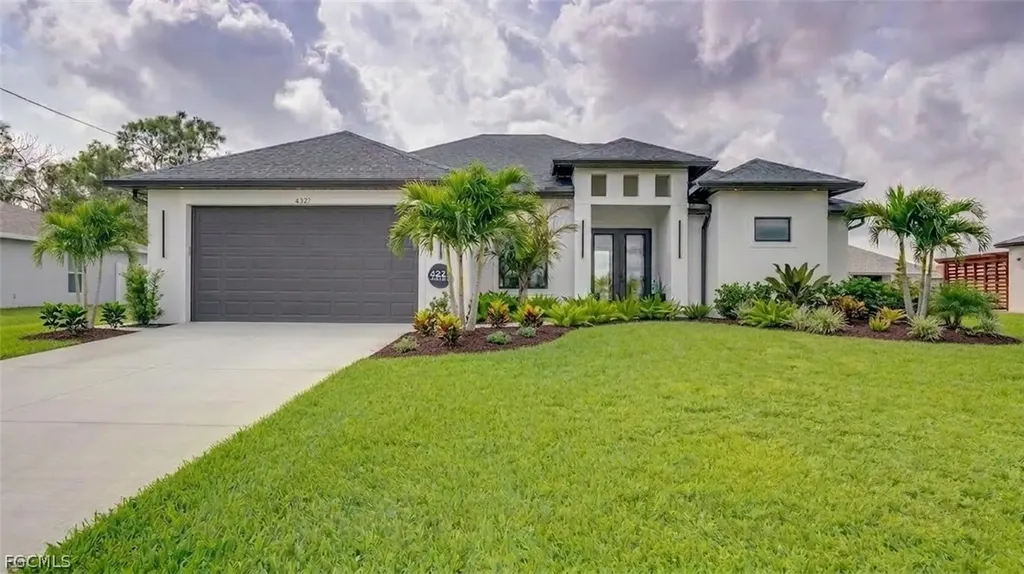 4211 10th Street SW Lehigh Acres FL 33976