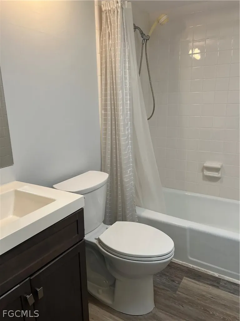 1908 SE 43rd Street Cape Coral FL 33904