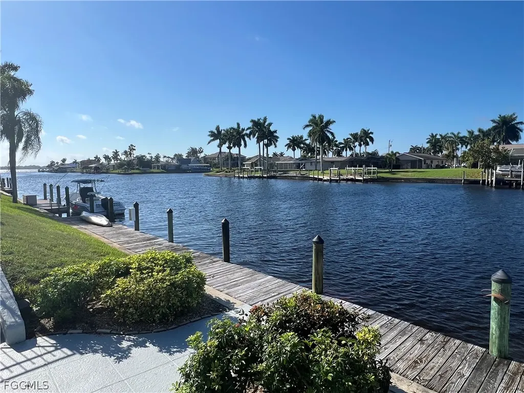 1908 SE 43rd Street Cape Coral FL 33904