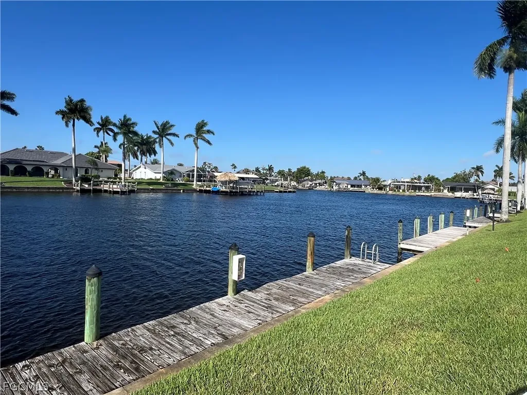 1908 SE 43rd Street Cape Coral FL 33904