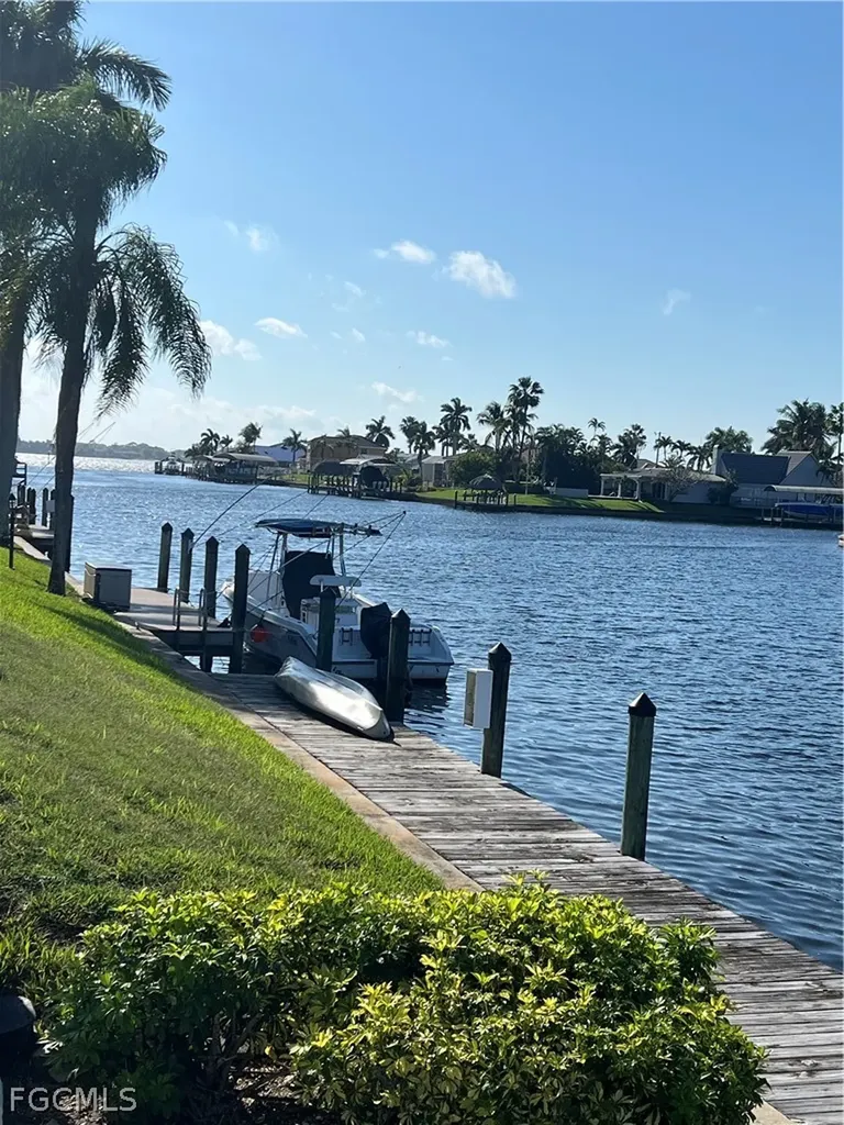 1908 SE 43rd Street Cape Coral FL 33904