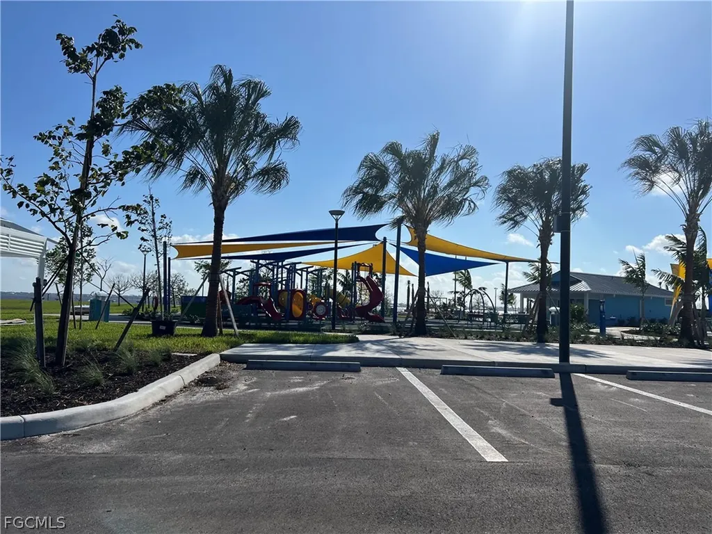 1908 SE 43rd Street Cape Coral FL 33904