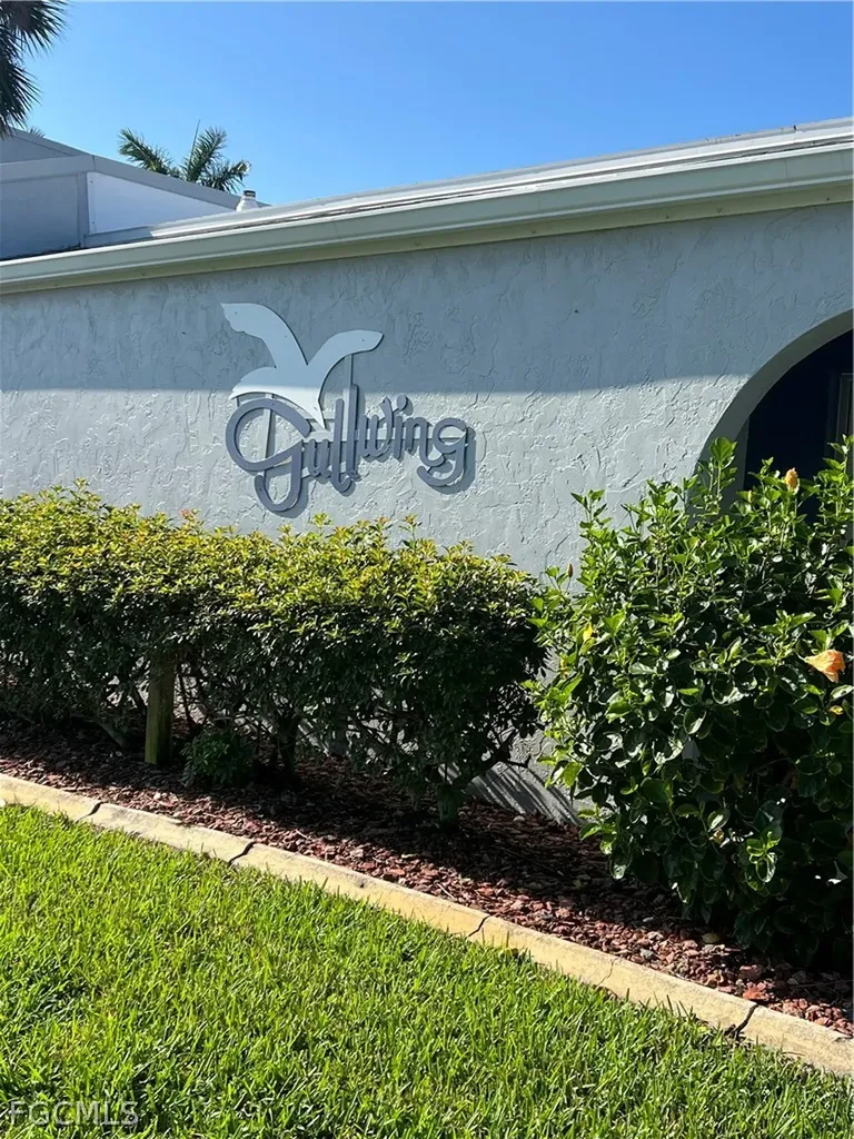 1908 SE 43rd Street Cape Coral FL 33904