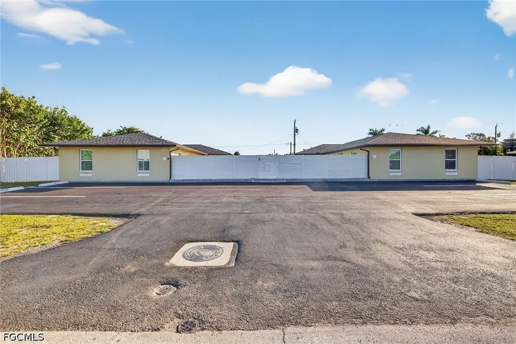 624 SE 46 Street Cape Coral FL 33904
