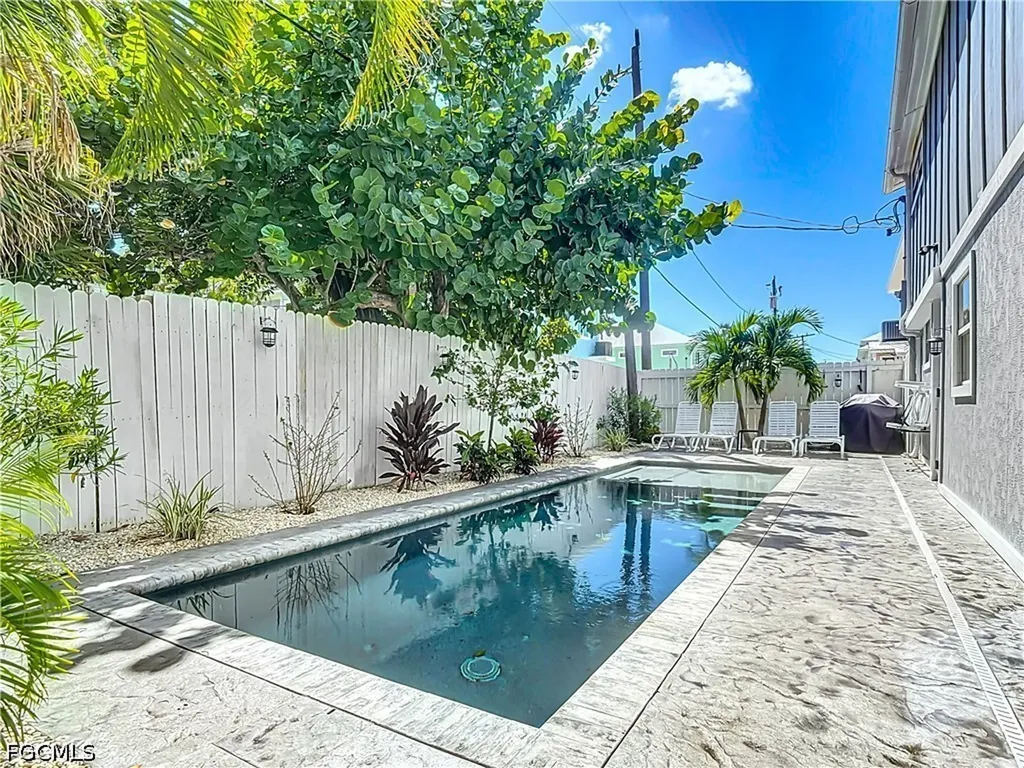 170 Pearl Street Fort Myers Beach FL 33931