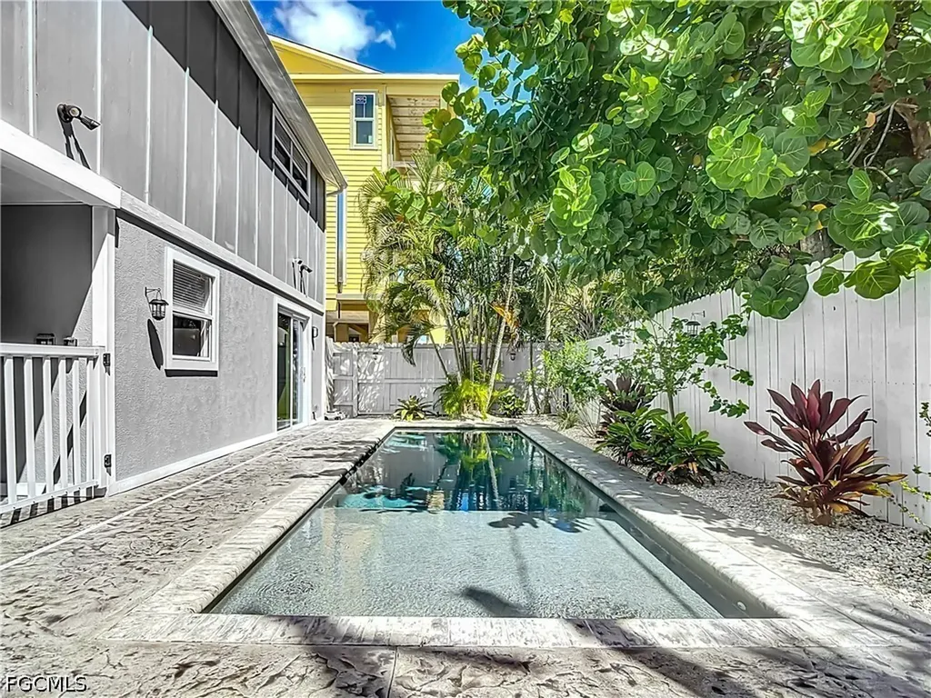 170 Pearl Street Fort Myers Beach FL 33931