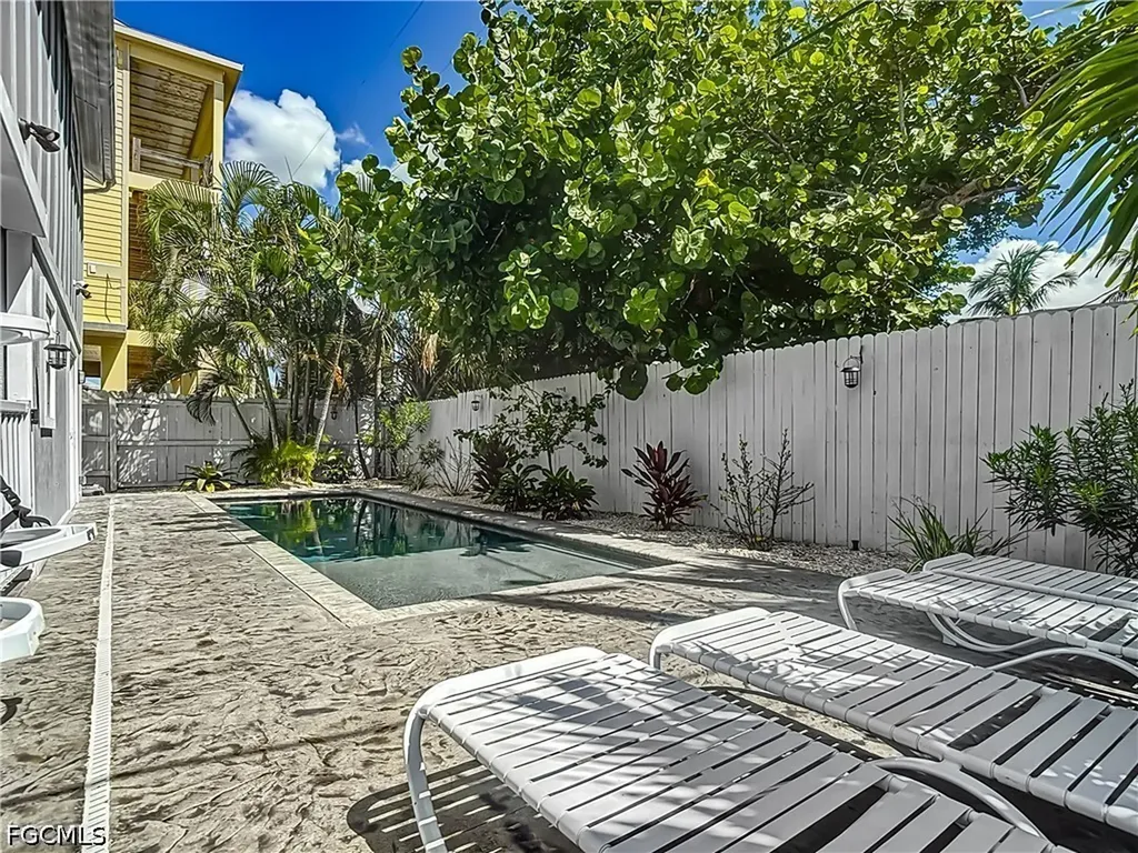 170 Pearl Street Fort Myers Beach FL 33931