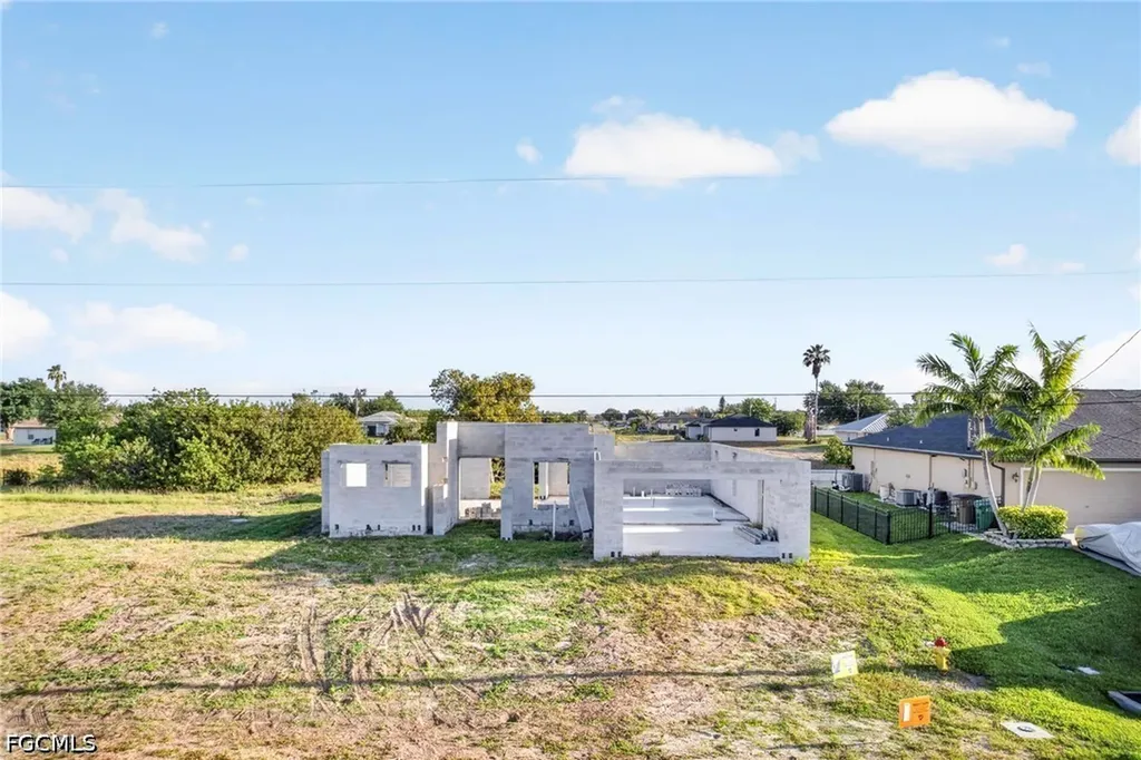 1213 NE 11th Terrace Cape Coral FL 33909
