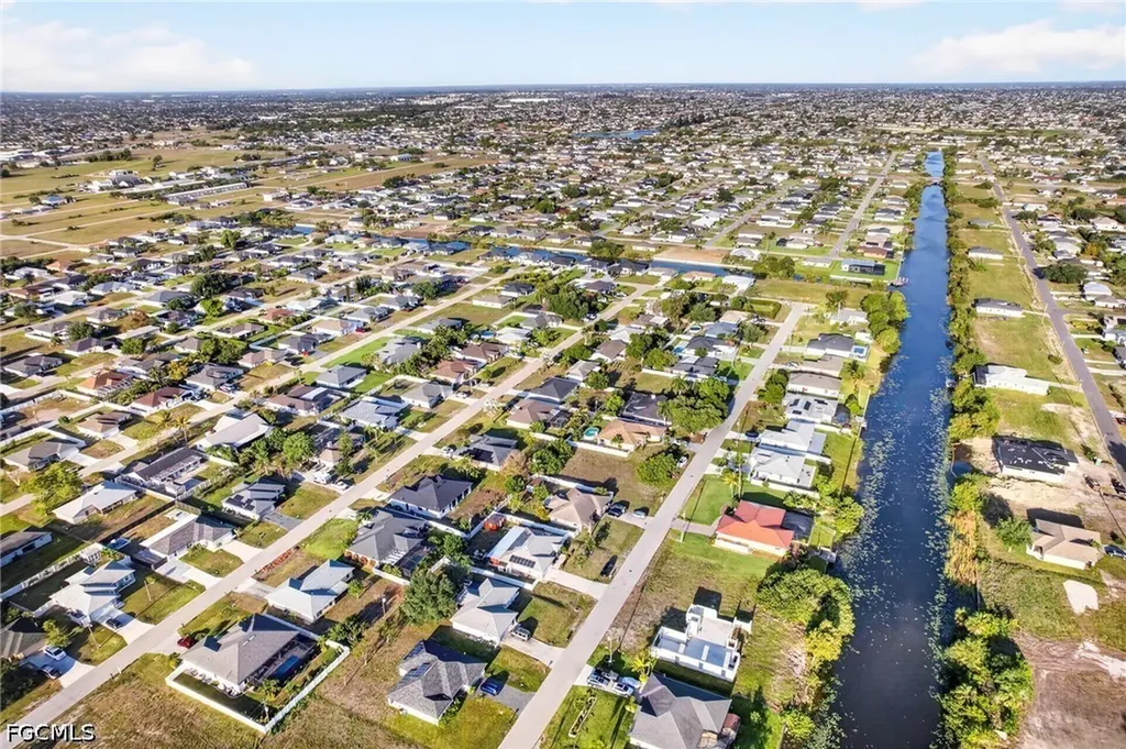 1213 NE 11th Terrace Cape Coral FL 33909