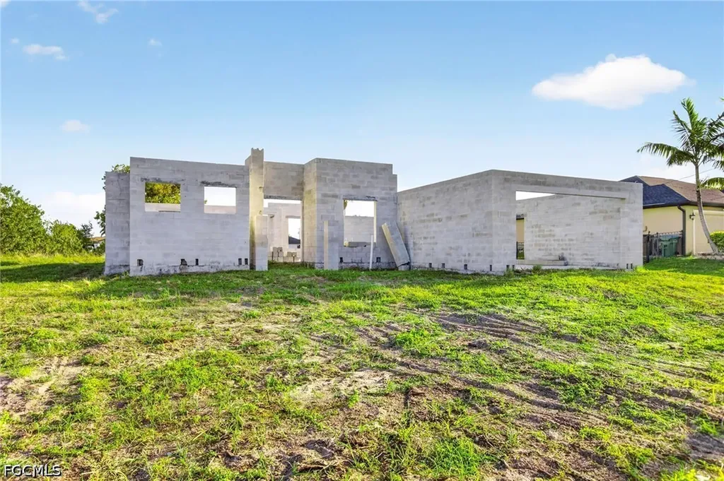 1213 NE 11th Terrace Cape Coral FL 33909