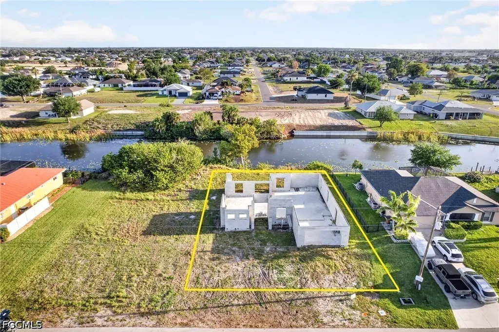 1213 NE 11th Terrace Cape Coral FL 33909