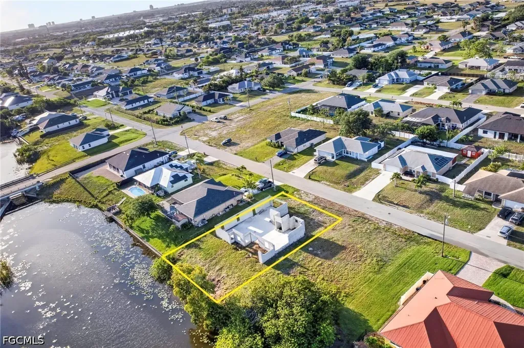 1213 NE 11th Terrace Cape Coral FL 33909