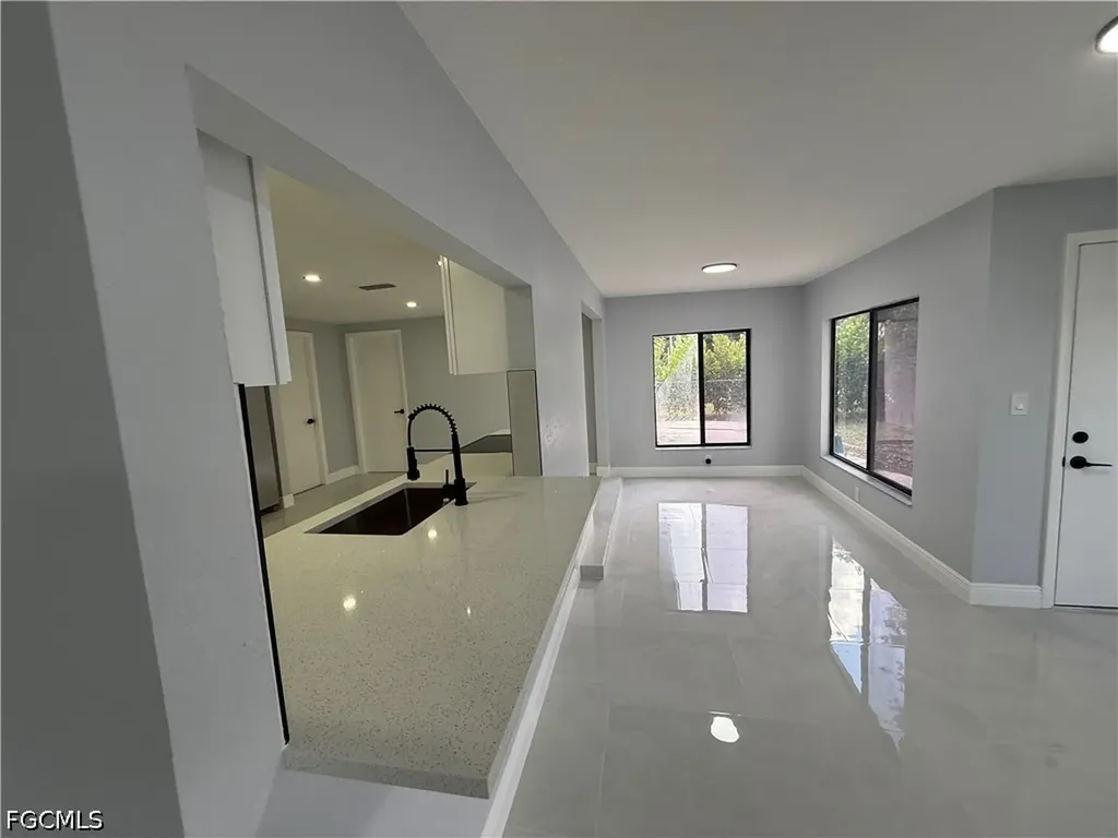 2201 Parkview Drive Fort Myers FL 33905
